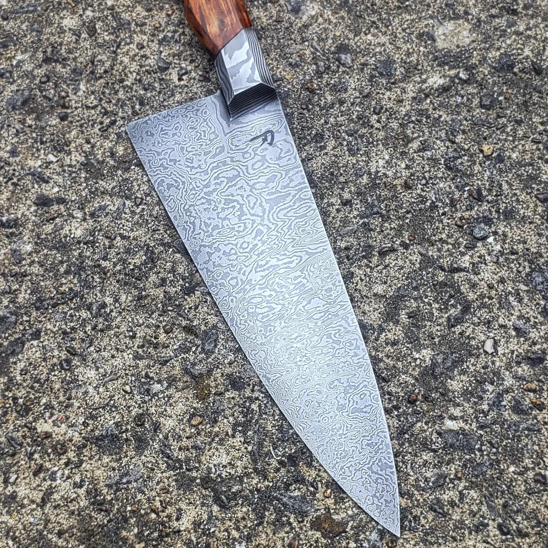 Random pattern integral damascus western chef